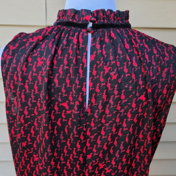 Worthington Shell Blouse Red Black Print Mockneck Bow Detail Sleeveless - Picture 9 of 13